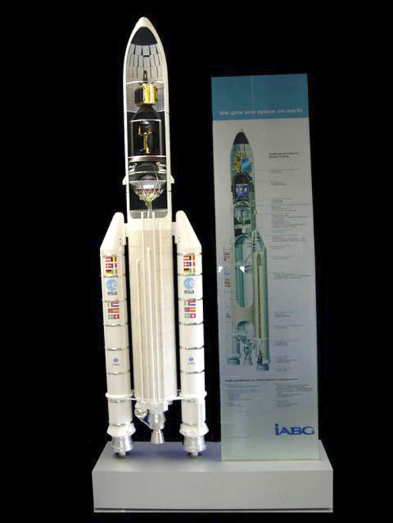 Modellbau-K640_0005-Ariane-5-1zu15