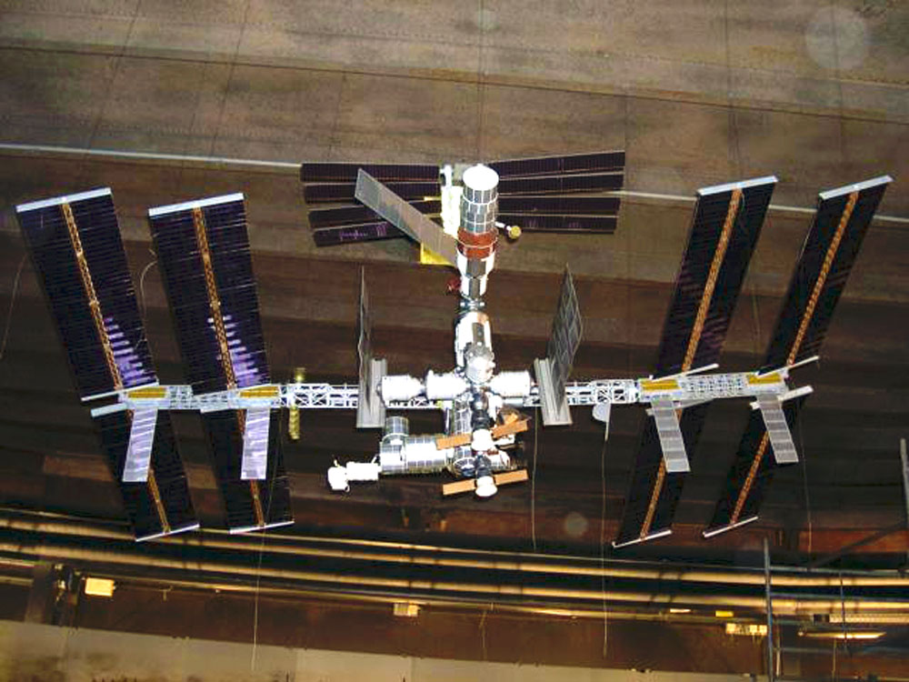 Modellbau-K640_0054-ISS-1zu25